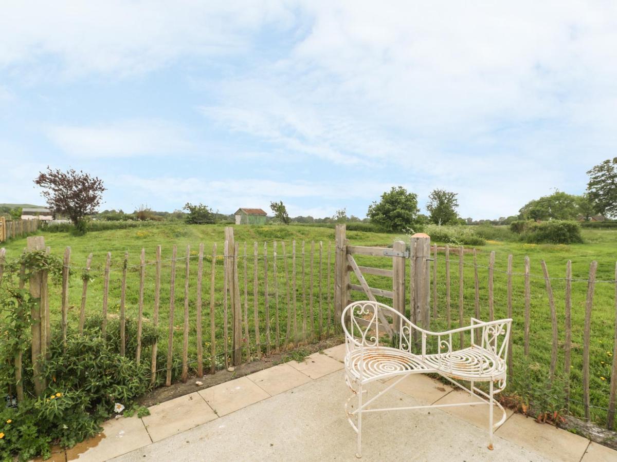Little Willow Blandford Forum Extérieur photo